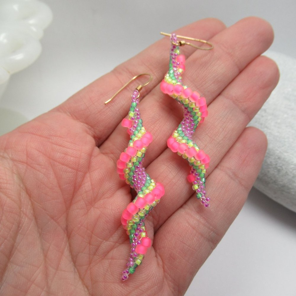 Hand Stitched Spiral earrings - Picture 10 of 10